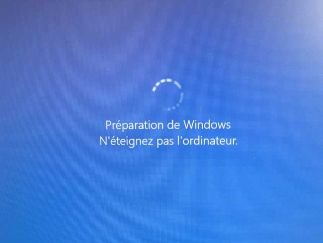 Windows 10 - Préparation de Windows N'éteignez pas l'ordinateur